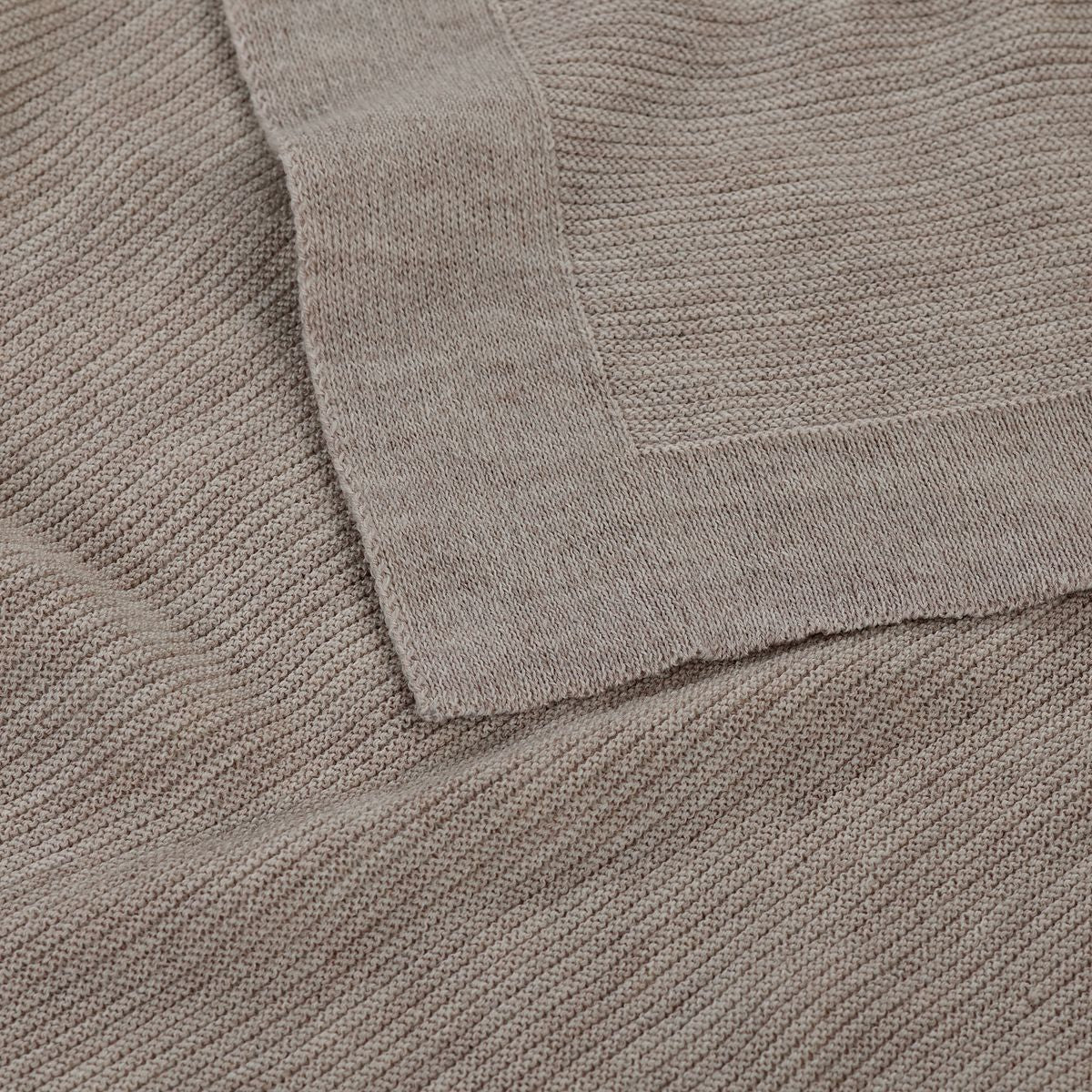 Temperatuurregulerende merinowollen deken 70x100 cm – zachte en comfortabele keuze voor het ledikant - taupe.