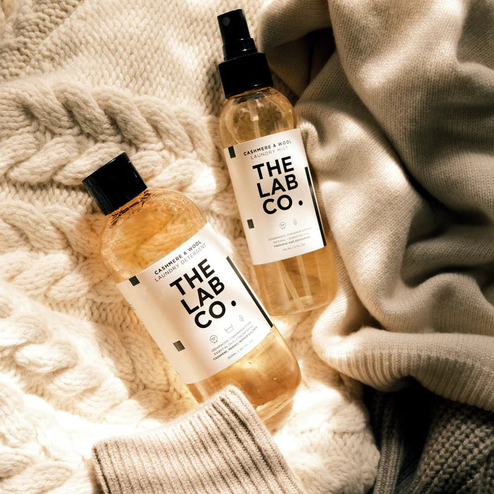Care Kit van The Lab Co. | Wolwasmiddel (300ml) & Dry wash mist (150m)