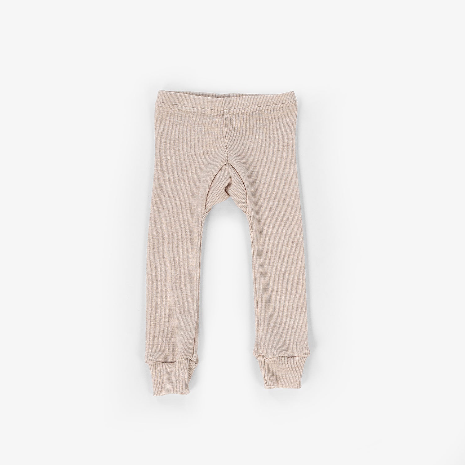 Merinowol pyjama broek tegen een witte achtergrond